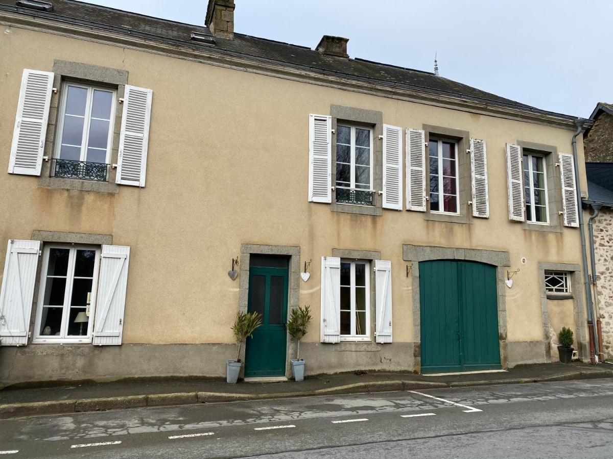Le Trianon Acomodação com café da manhã Le Bourgneuf-la-Foret Exterior foto